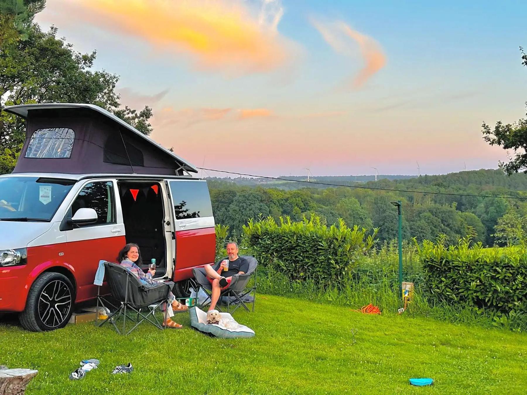 Le Pommier Rustique Parque de Campismo *